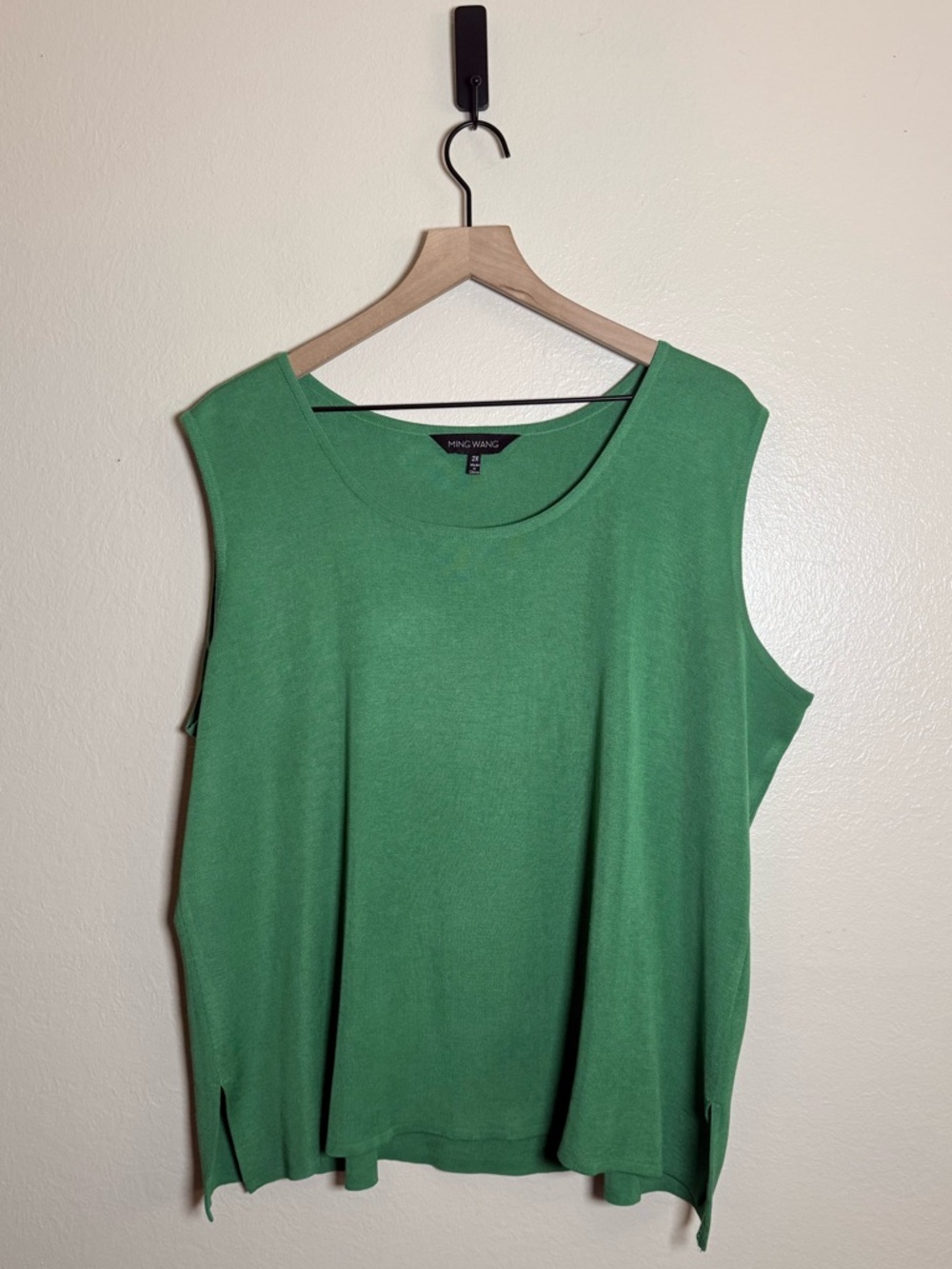 Ming Wang Mid-Length Scoop Neck Knit Tank
